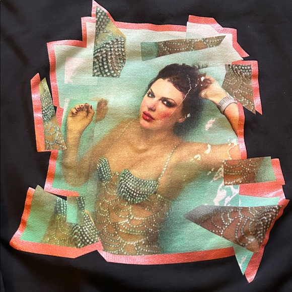 ❌DO NOT BUY! ❌Taylor Swift TLOAS crewneck sweatshirt size L track list - Picture 2 of 6